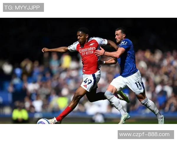 马丁内斯的传奇旅程:从新星崛起到足球世界的璀璨巨星